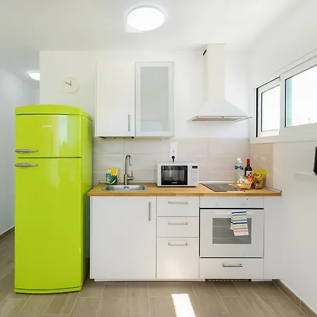 Apartment Volcano Apartment, Free Access To The Fariones Sports Center Puerto del Carmen (Lanzarote)